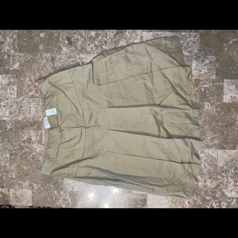 Brand new school skirt size 14
